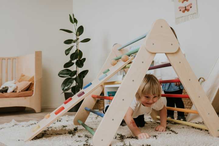 leg&go Pikler climbing triangle for children