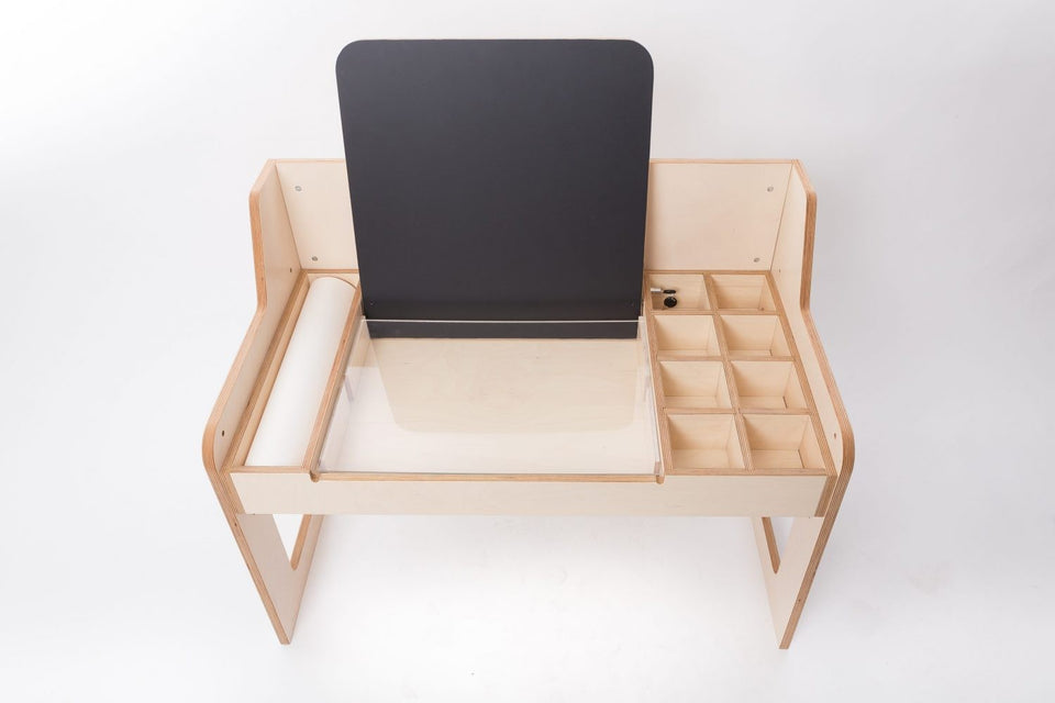 Multisensory Art Table/Desk Luula